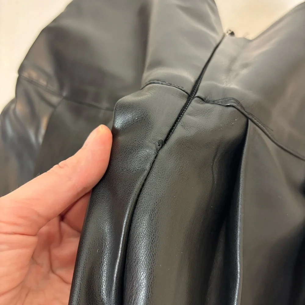 WEWOREWHAT Faux Leather Tennis Skirt in Black Size S